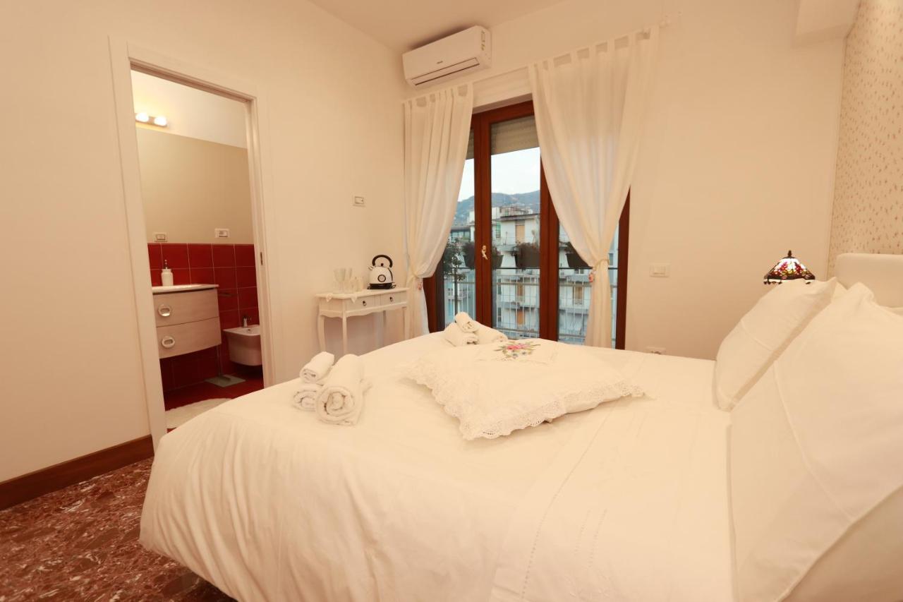 Bed and Breakfast Casa Nina Deluxe Салерно Экстерьер фото